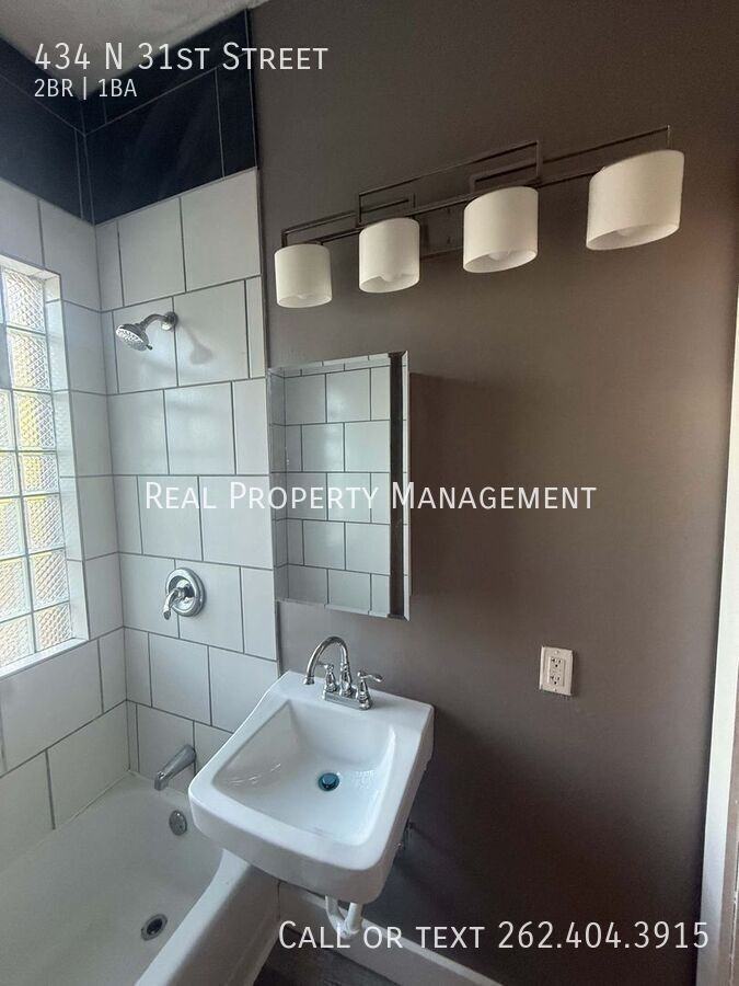 434 N 31st St - Photo 7 of 8