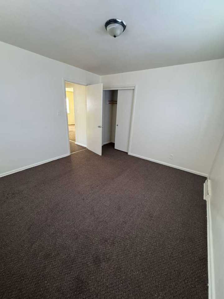 7900 W Bender Ave #2 - Photo 7 of 7