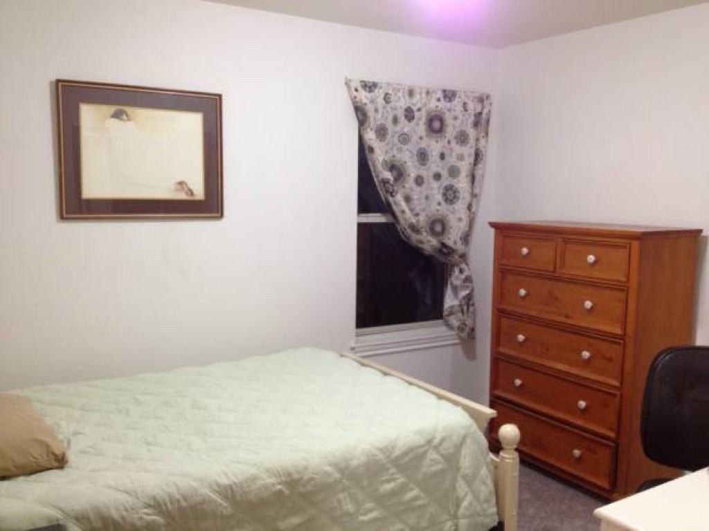 1605 Breezy Court - Photo 2 of 10