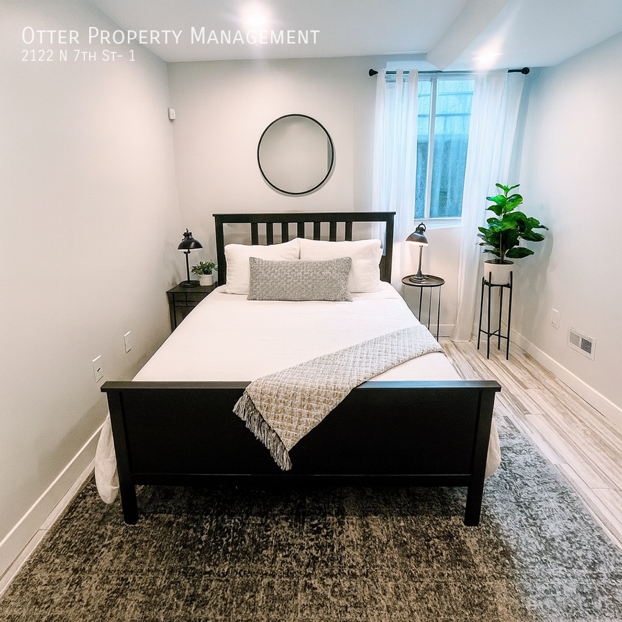 2122 N 7th St #1 - Photo 3 of 35