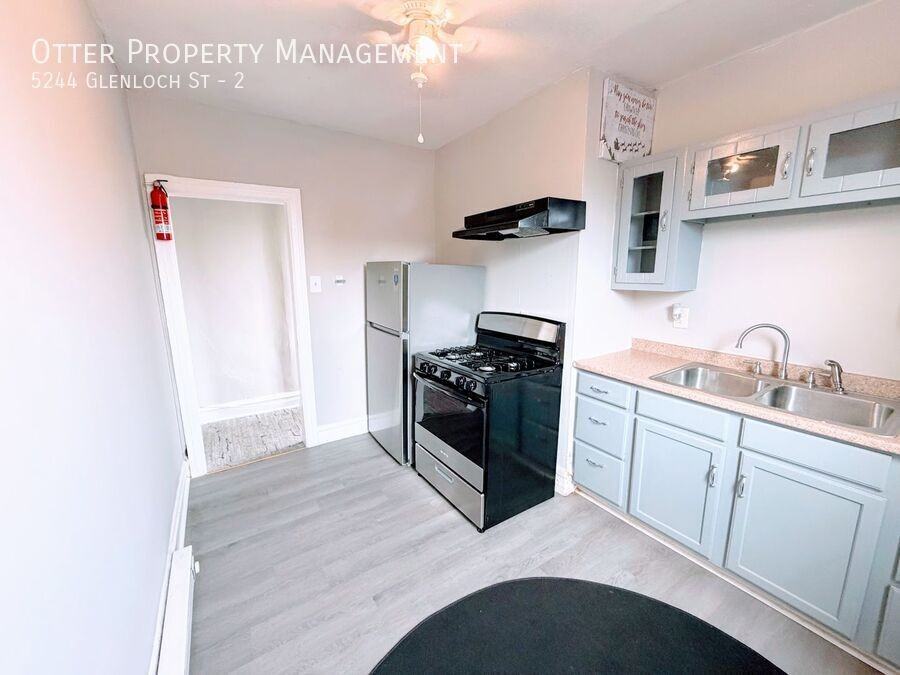 5244 Glenloch St #2 - Photo 7 of 23