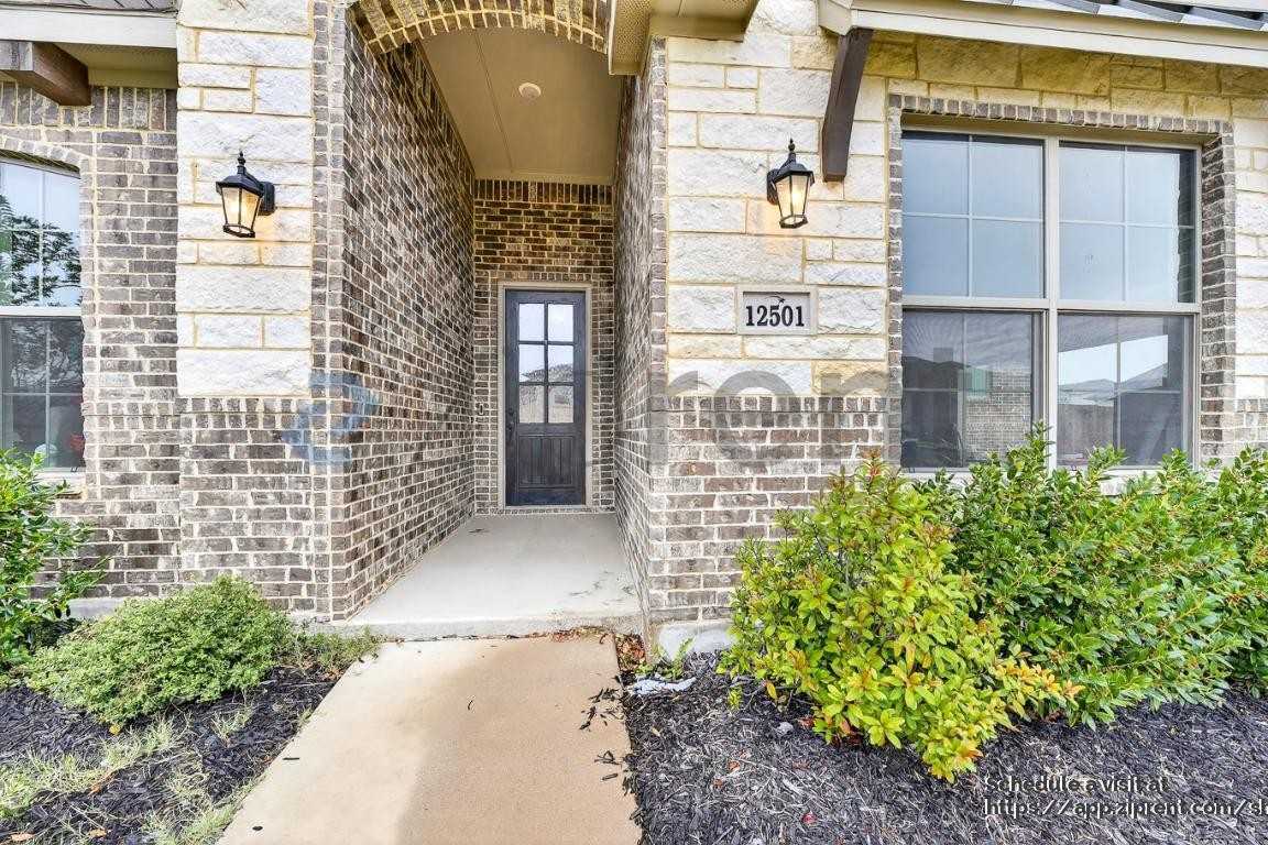 12501 Eagles Blf - Photo 4 of 19