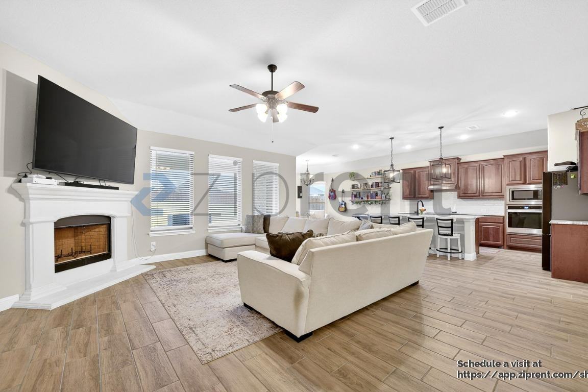 12501 Eagles Blf - Photo 7 of 19