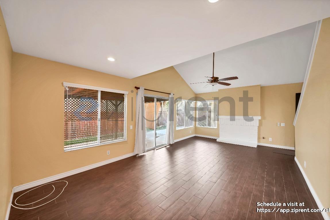 16285 Barbee St - Photo 6 of 26