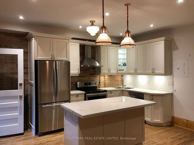 476 Roncesvalles Avenue - Photo 3 of 13