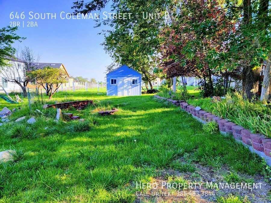 646 S Coleman St #B - Photo 4 of 23