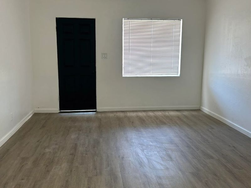 646 N Desert Ave #1 - Photo 3 of 13