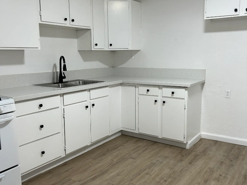 646 N Desert Ave #1 - Photo 4 of 13