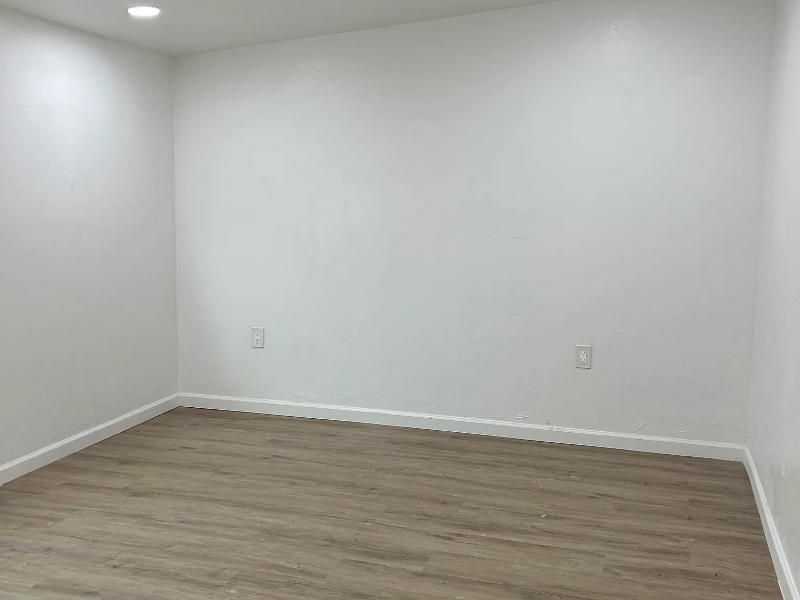 646 N Desert Ave #1 - Photo 6 of 13