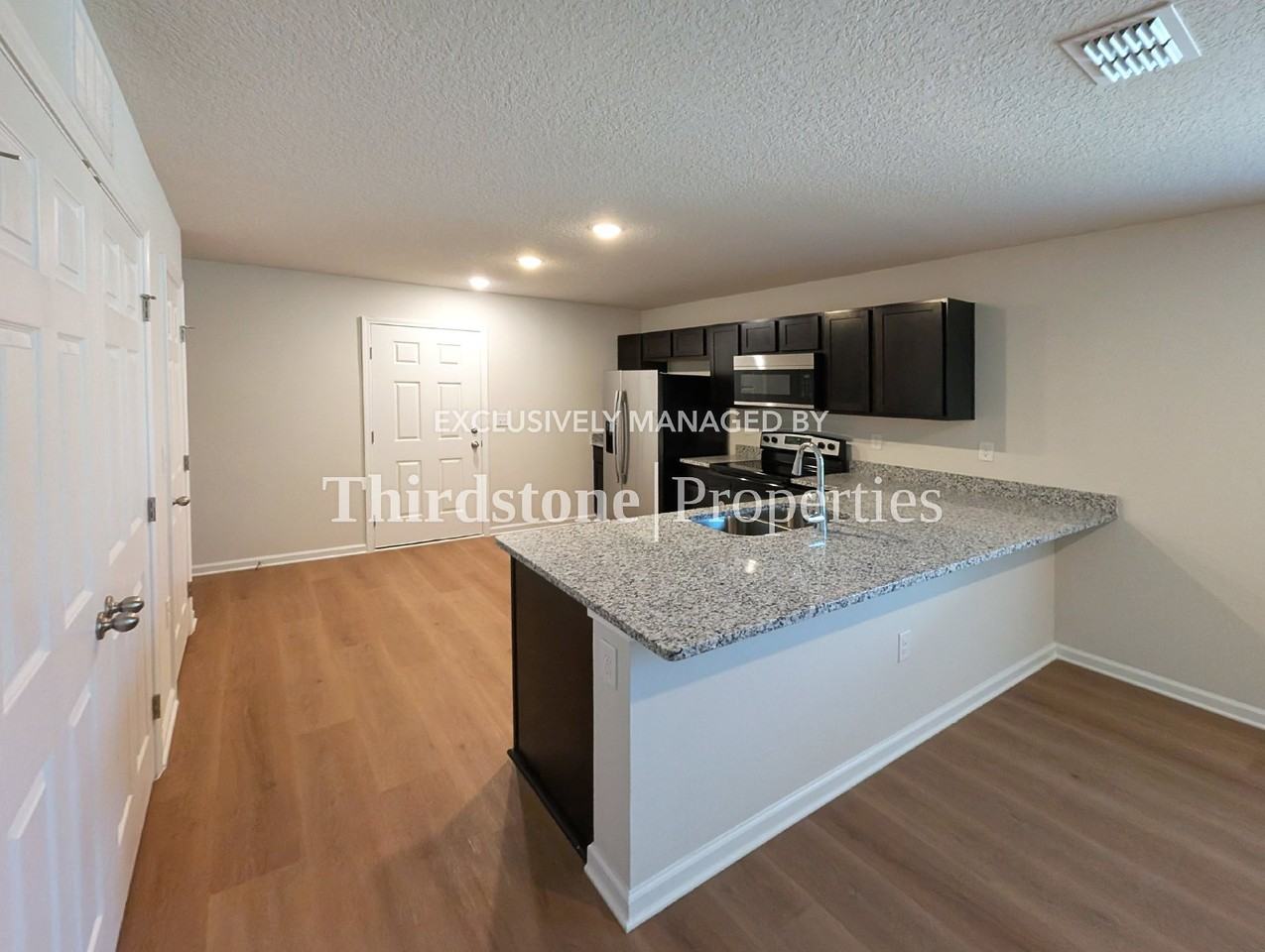 5425 Shenandoah Ave - Photo 4 of 17