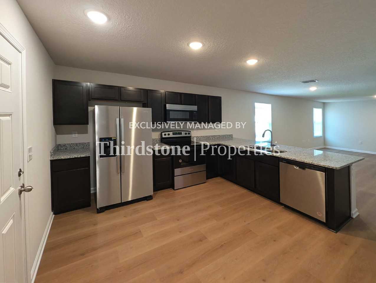 5425 Shenandoah Ave - Photo 5 of 17