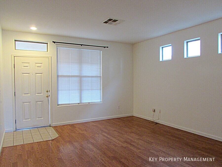 4834 Villa Pescara Street - Photo 3 of 17