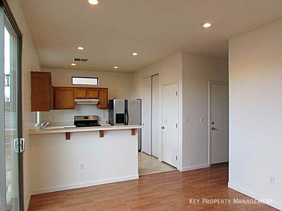 4834 Villa Pescara Street - Photo 5 of 17