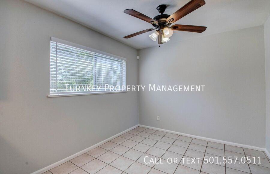 7 Fairbrook Dr - Photo 6 of 28