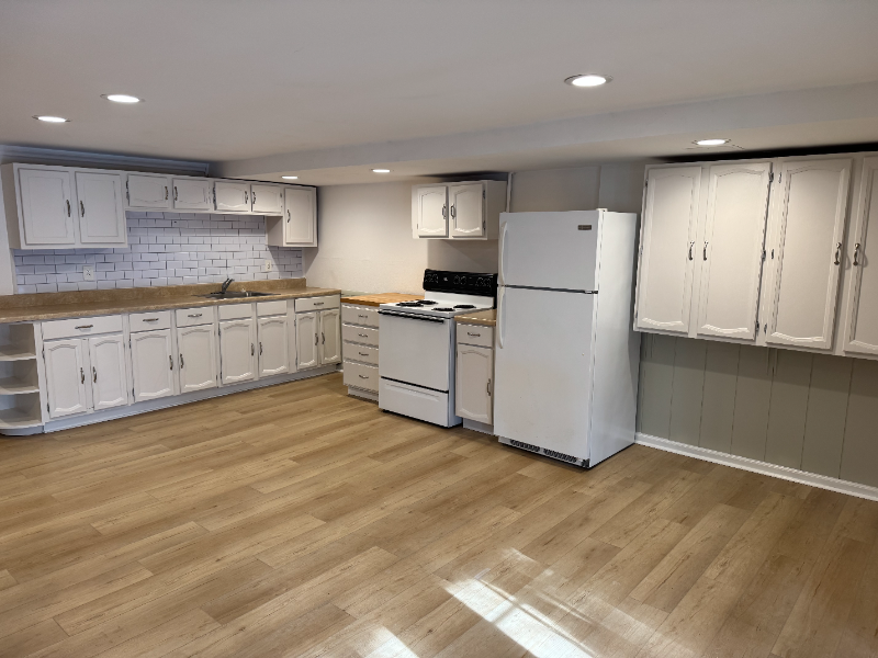 1583 Highland Park Drive #F