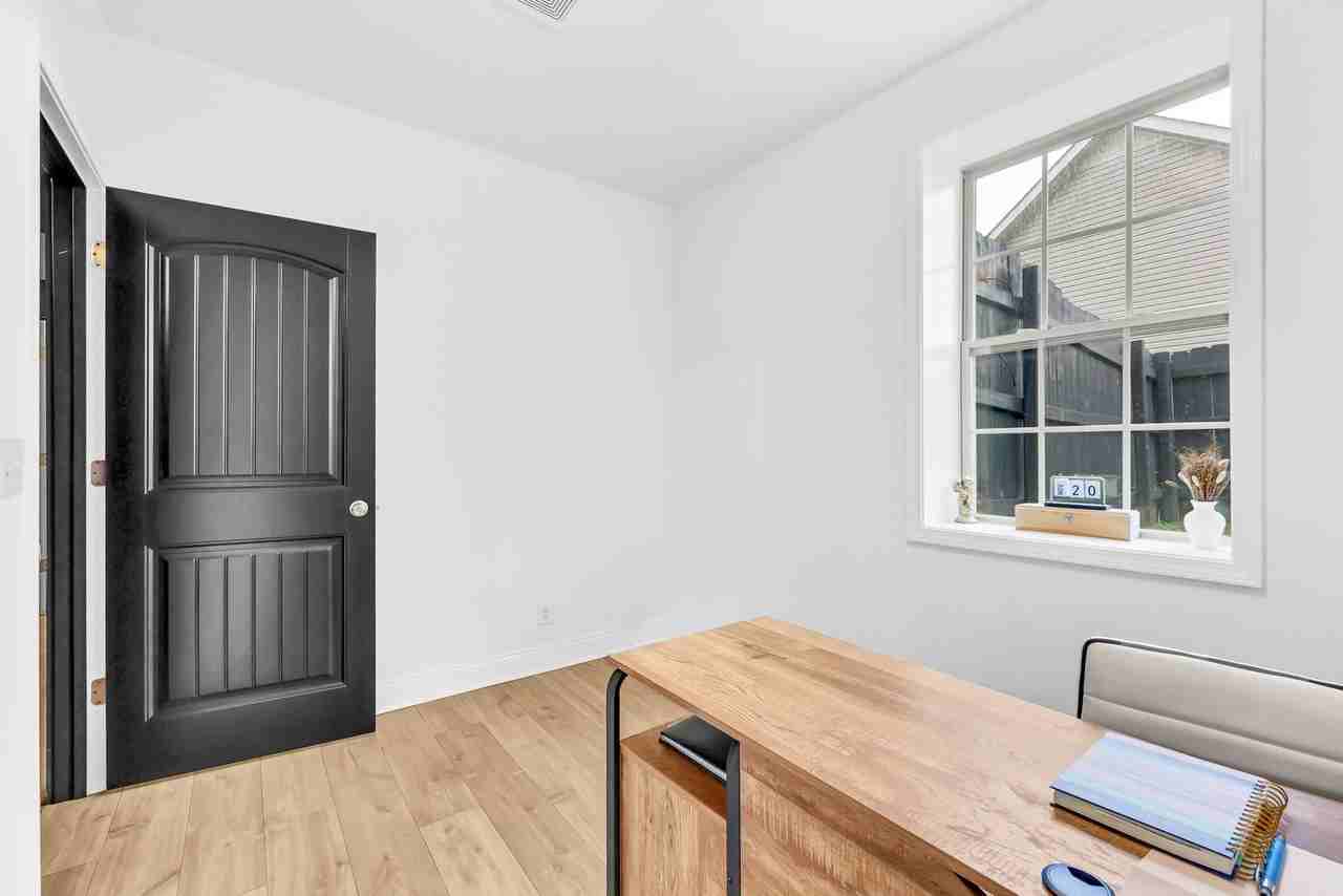 1838 Patricia Dr - Photo 7 of 41