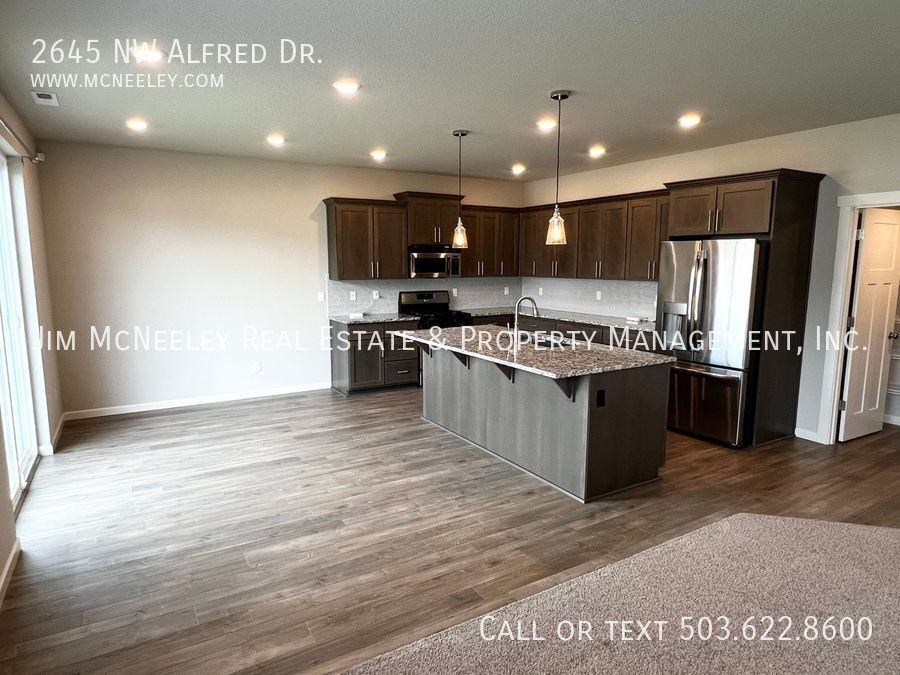 2645 Nw Alfred Dr - Photo 3 of 35