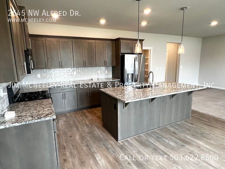 2645 Nw Alfred Dr - Photo 7 of 35