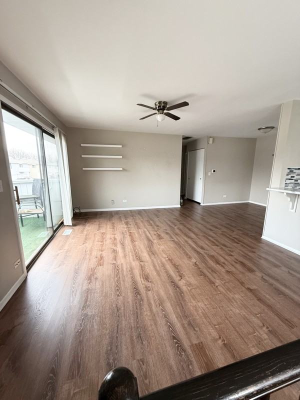 29W566 Winchester Cir S #4 - Photo 2 of 12