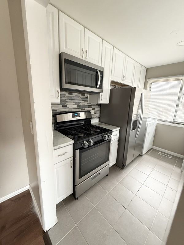 29W566 Winchester Cir S #4 - Photo 4 of 12