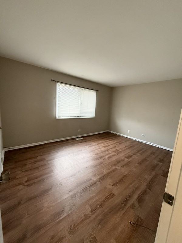 29W566 Winchester Cir S #4 - Photo 7 of 12