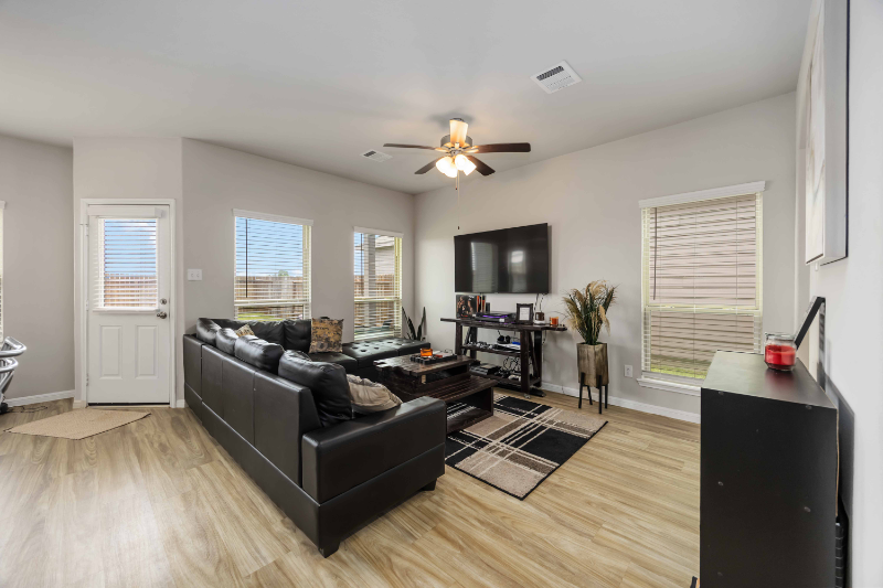 6526 Macroom Meadows Lane - Photo 3 of 19