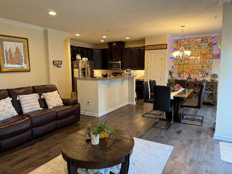 624 Edison Drive - Photo 4 of 20