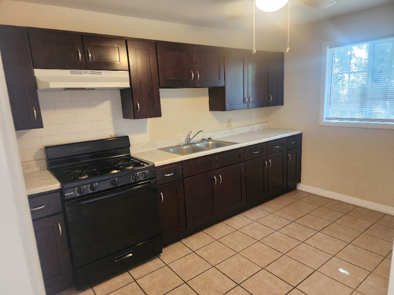 1414 Montana Avenue #6 - Photo 2 of 5