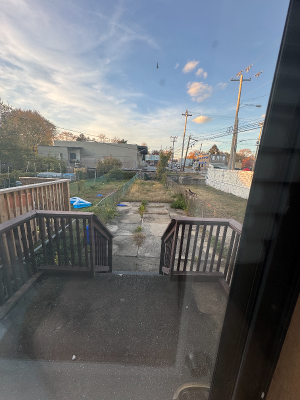 346 Massasoit Street - Photo 4 of 10