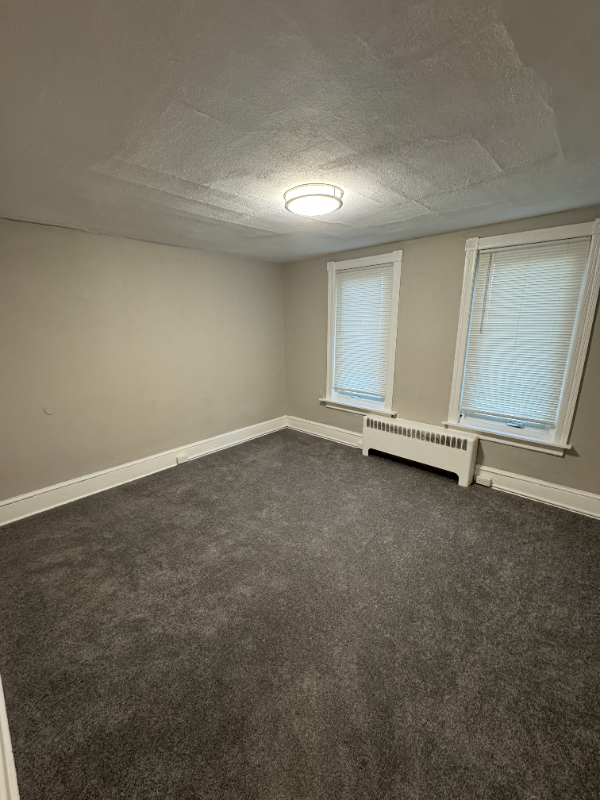 346 Massasoit Street - Photo 6 of 10