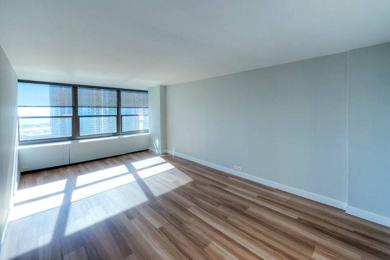 1135 South Michigan Avenue - Photo 2 of 18