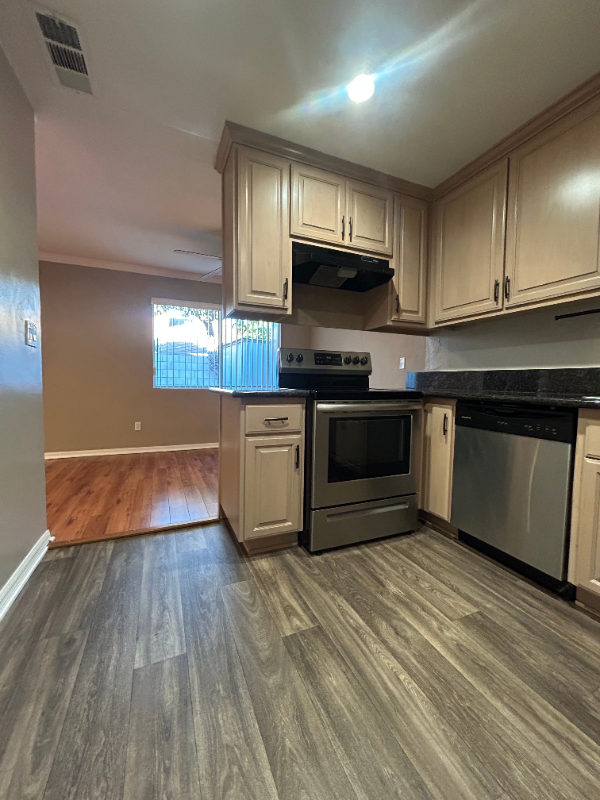 832 Bonita Ave #832 - Photo 6 of 12