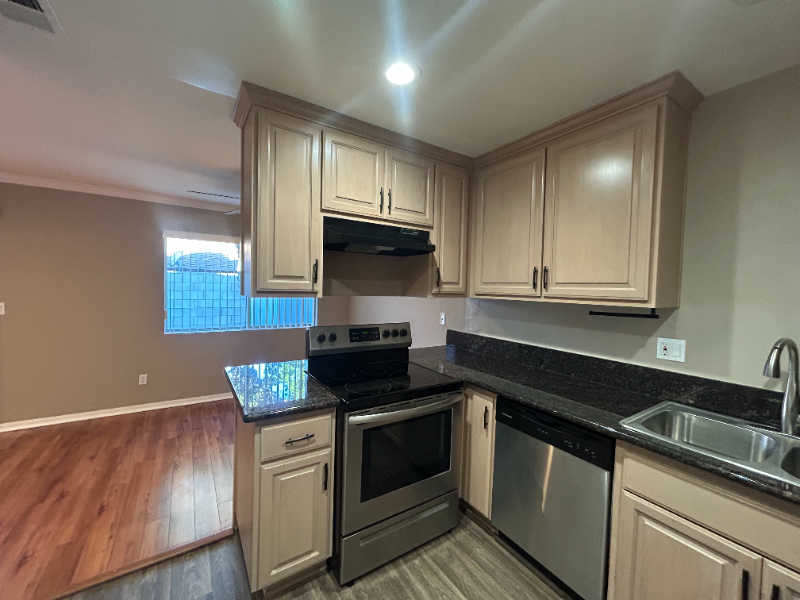 832 Bonita Ave #832 - Photo 7 of 12