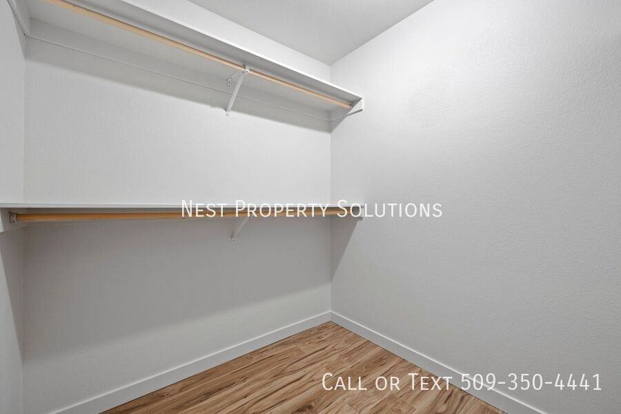 215 W 1st St #14 - Photo 6 of 50