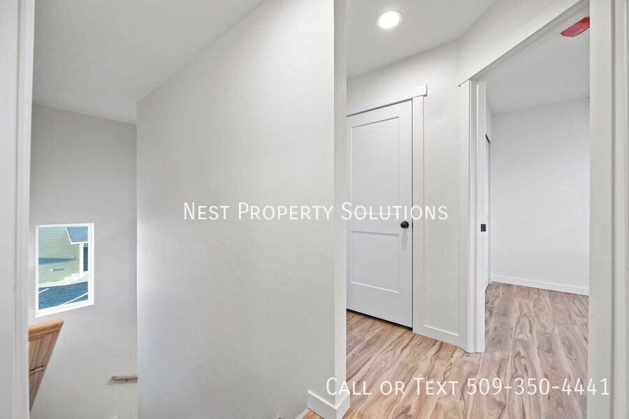 215 W 1st St #14 - Photo 7 of 50