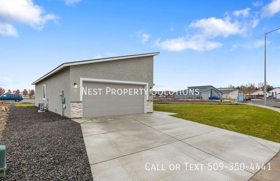 533 S Dorsing St - Photo 4 of 27