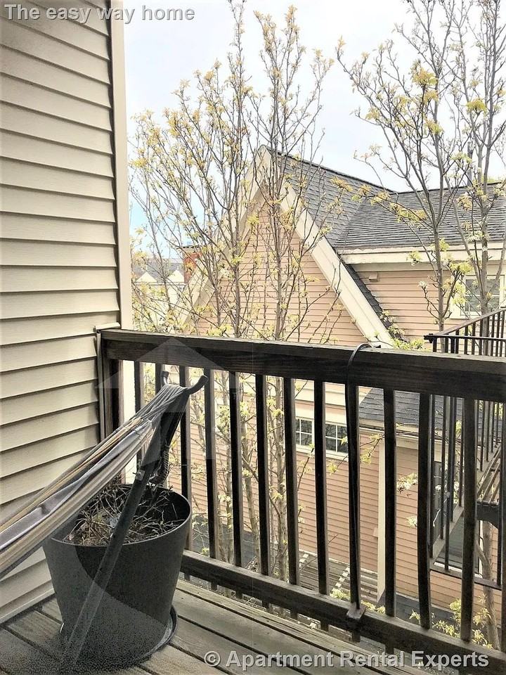 Putnam Avenue #1 - Photo 3 of 8