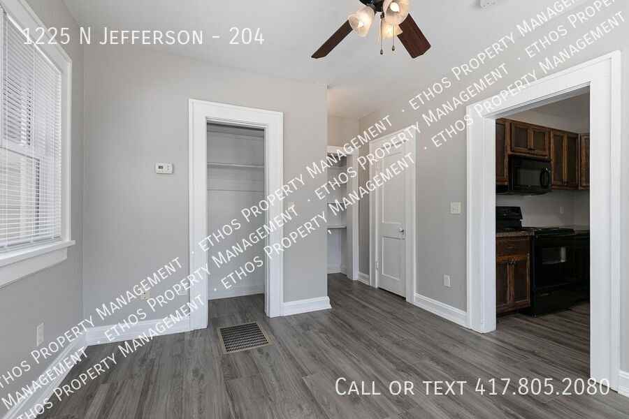1225 N Jefferson Ave #204 - Photo 4 of 13