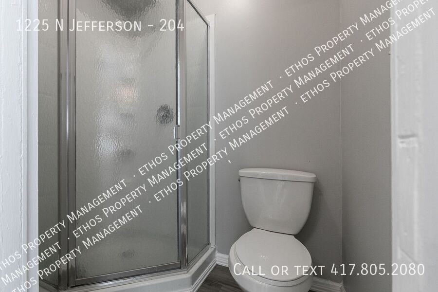 1225 N Jefferson Ave #204 - Photo 5 of 13