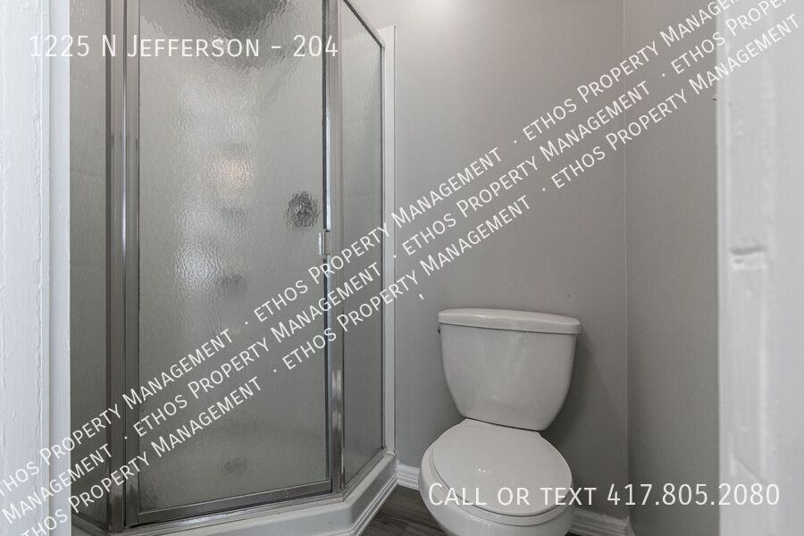 1225 N Jefferson Ave #204 - Photo 7 of 13