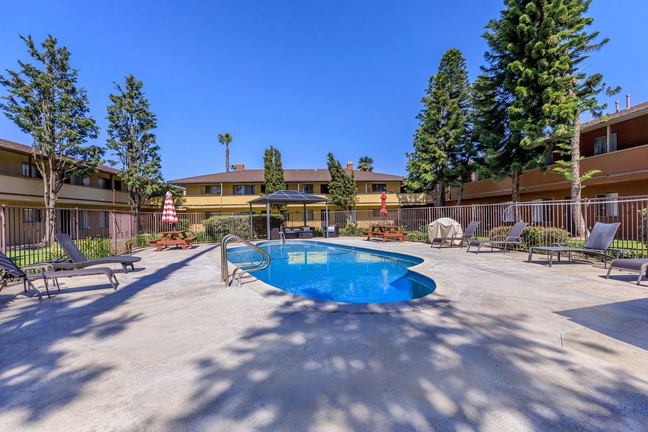 Waterstone Park Apartments - Photo 2 of 6