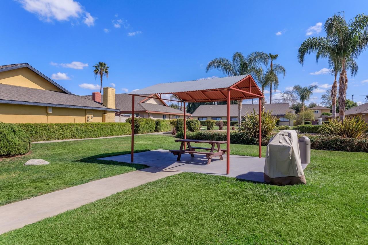 Waterstone Park Apartments - Photo 3 of 6