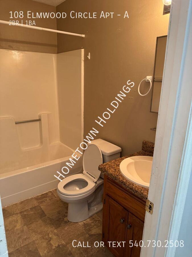 108 Elmwood Cir #A - Photo 3 of 9
