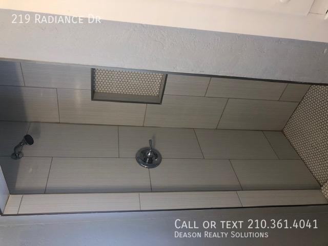 219 Radiance Ave - Photo 5 of 13