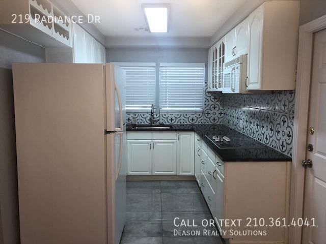 219 Radiance Ave - Photo 6 of 13