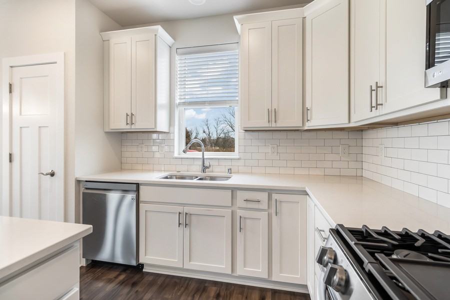 3904 18th Pl - Photo 4 of 25