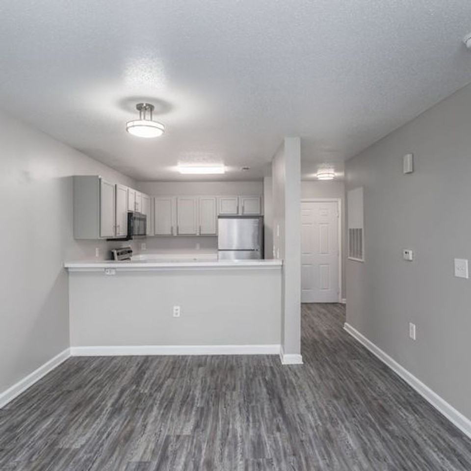 514 Coapman St #1B - Photo 4 of 13