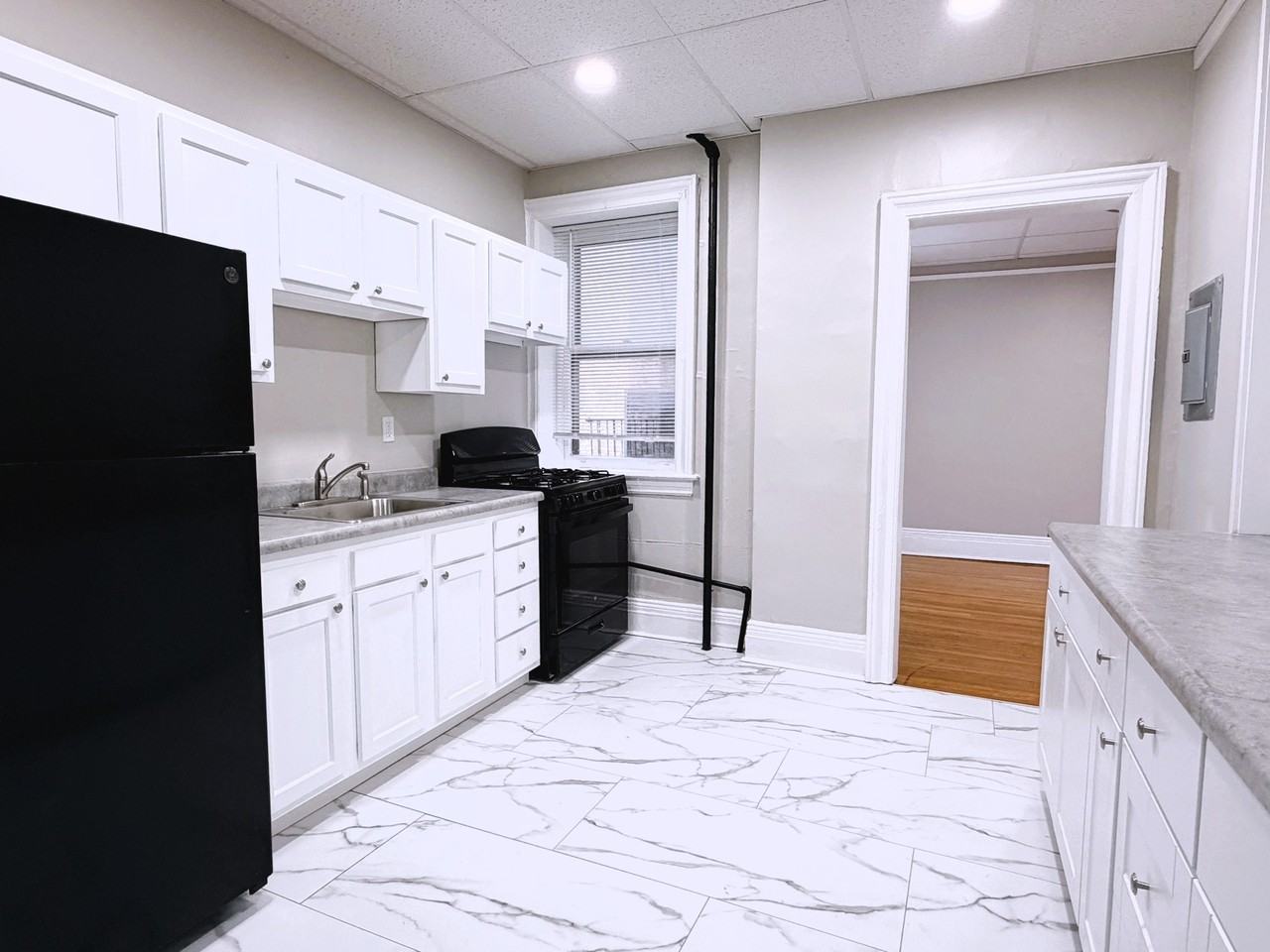 Willett Apartments - Photo 3 of 46