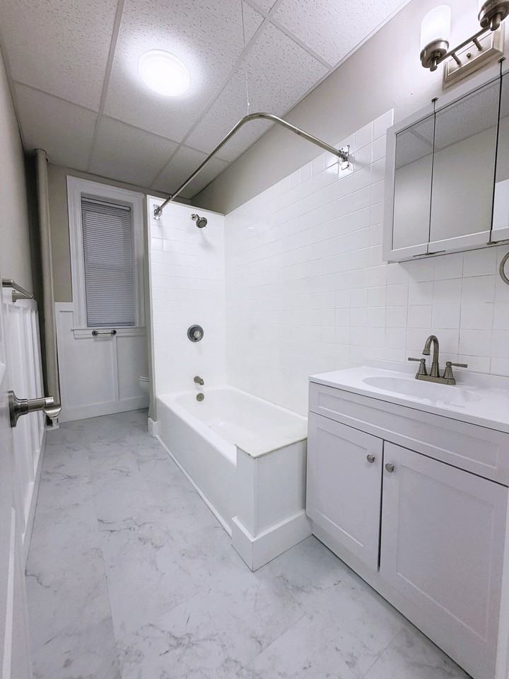 Willett Apartments - Photo 6 of 46