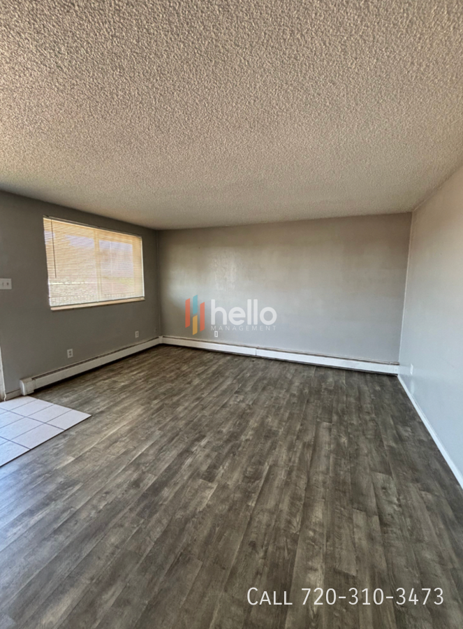 1806 E La Salle St #02 - Photo 3 of 5